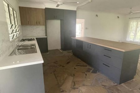 15 Wheewall Road - Photo 3