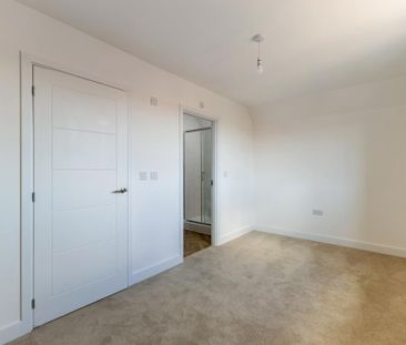 3 bedroom detached house to rent - Photo 5