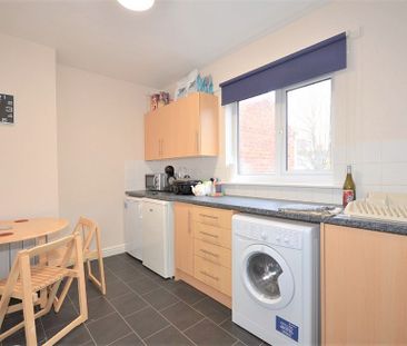 18C Holberry Gardens, Broomhall, Sheffield, S10 2FR - Photo 4