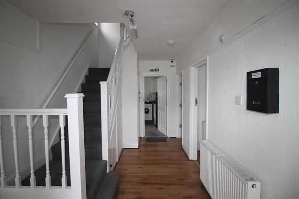 3 bedroom semi-detached house to rent - Photo 1