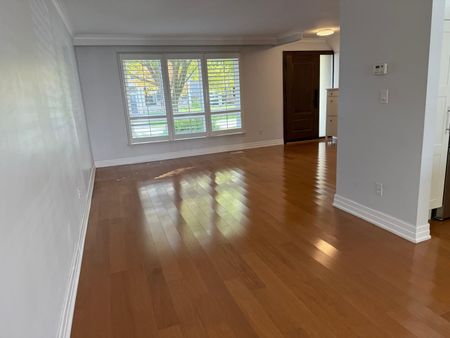 For Lease - 1377 Sheldon Avenue, Oakville, Ontario - Photo 4