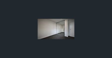 Modern 1 Bedroom Apartment in Prime Maribyrnong Location - Photo 2