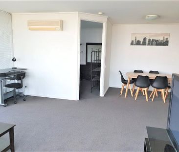 79/99 Whiteman Street - Photo 2