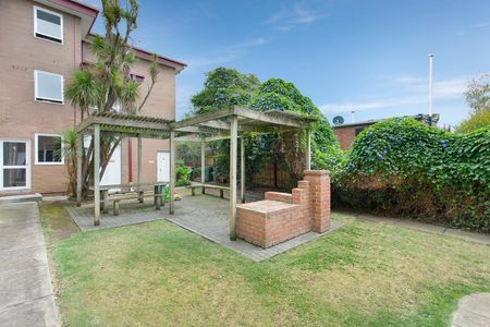 10/30 Bryant Street, Flemington VIC 3031 - Photo 2