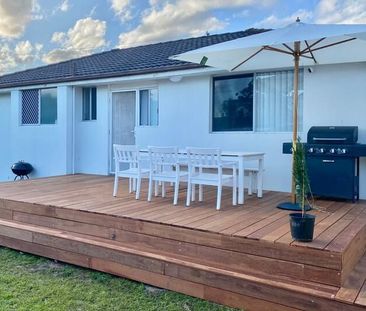 Centrally Located Spacious 3 Bedroom Home - Photo 4