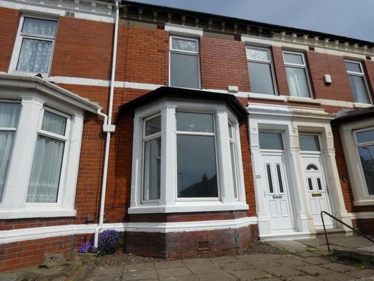 3 bedroom terraced house to rent - Photo 1