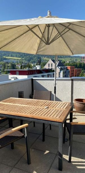 Attikawohnung mit eigenem Lift direkt in die Wohnung mit Blick über St Gallen - Photo 1