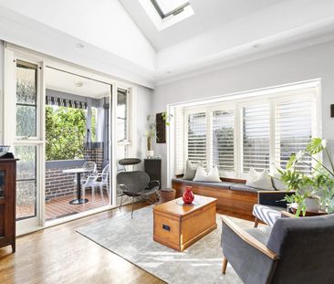 Northeast facing family classic in a blue-chip street - Photo 5