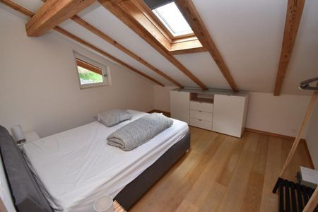 Elegantes und geräumiges Dachgeschoß - Photo 4