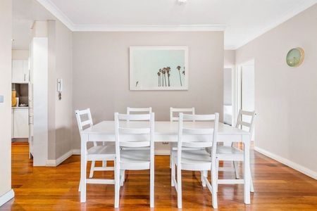 Spacious Two Bedroom! - Photo 2