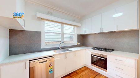 Renovated 3-Bedroom Home in Prime Coburg Location - Photo 4