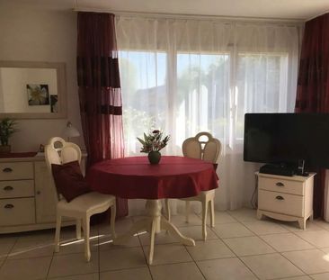 Lichtdurchflutetes 2.5-Zimmer-Apartment mit modernem Komfort im Her... - Photo 2