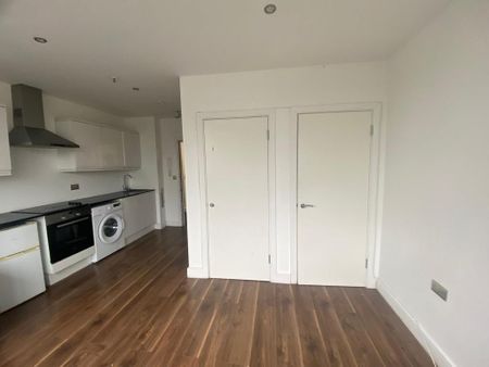Studio to rent - Photo 3