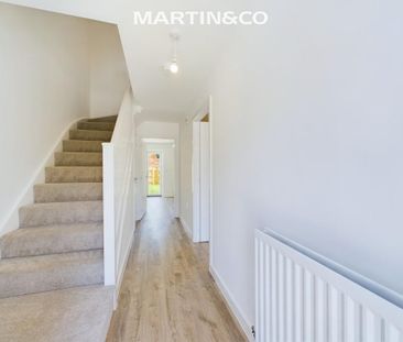2 bedroom end of terrace house to rent - Photo 2