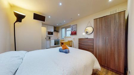 Studio to rent - Photo 4