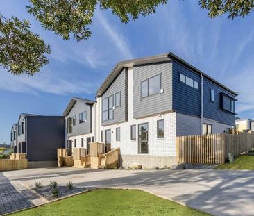Charming 2-Bedroom Home in Ranui - Photo 5