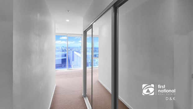 Penthouse Living - Photo 1