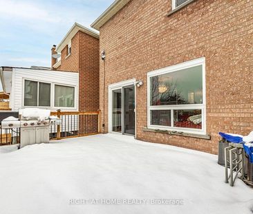 For Lease - 106 Mammoth Hall Trail Unit# UNIT 2 BR, Toronto, Ontario - Photo 3