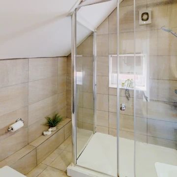 Flat 5 - 4 Bedroom House - Photo 1