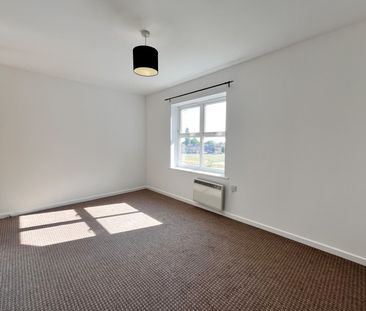 Douglas Road, Staines, Surrey, TW19 - Photo 6
