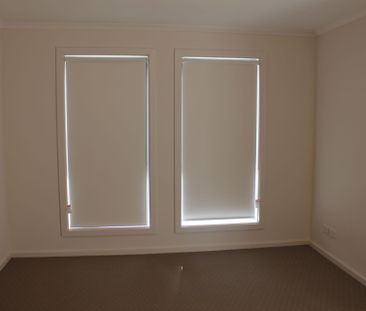 Modern 3 Bedroom Property in Salisbury Downs - Photo 2