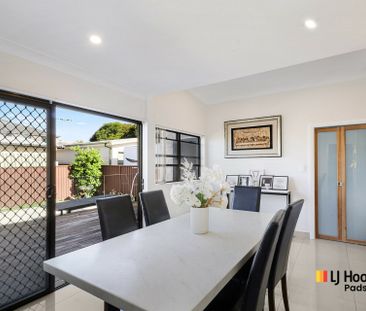 Fully Renovated 3-Bedroom Home in Quiet Cul-de-Sac - Photo 4