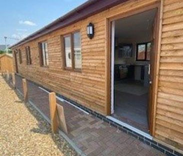 2 bedroom bungalow to rent - Photo 3