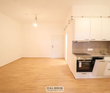 ***Erstbezug: sanierte Altbauwohnung mit über 3 m Raumhöhe und groß... - Photo 6