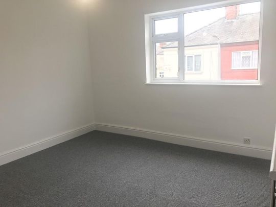 4 bedroom terraced house to rent - Photo 1