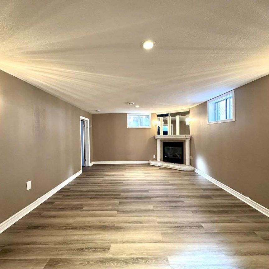 For Lease - 141 Gunn Street Unit# Lower, Barrie, Ontario - Photo 1