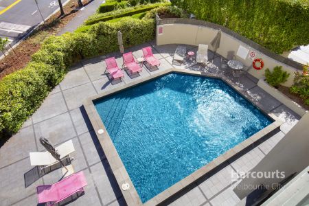 City Commuter's Dream - Sun Drenched Studio! - Photo 5