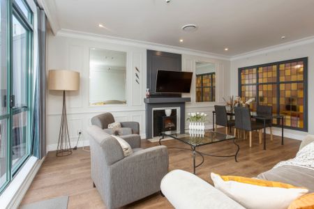 Loft like Apartment living. - Photo 4