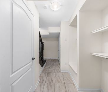 For Lease - 101 McAlister Avenue, Richmond Hill, Ontario - Photo 4