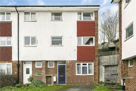 Guildford Park Avenue, Guildford, Surrey , GU2 - Photo 3