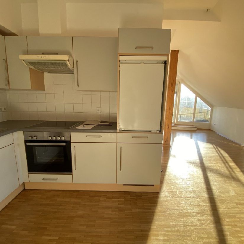 Helle Dachgeschoßwohnung mit Terrasse in Feldbach …! - Foto 1
