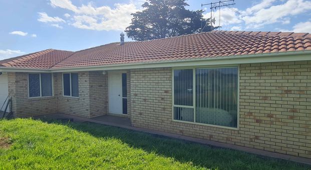 Spacious Rural Brick Home for Rent - Photo 1