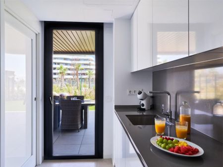 Piso de alquiler en Avenida Mar de Alborán, 15, Los Álamos - Photo 2