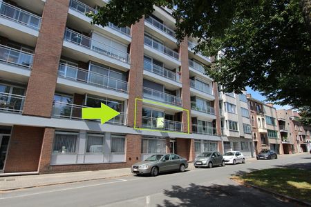 RUIM APPARTEMENT MET 3 SLAAPKAMERS EN GARAGE - Photo 5