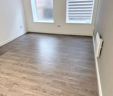 Bradshawgate, Leigh, Wigan, Wigan WN7, London - Photo 5