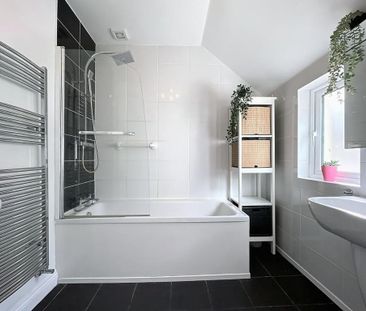 4 bedroom terraced house to rent - Photo 6