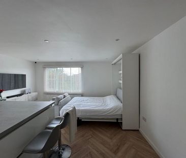 Studio to rent - Photo 1