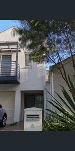 4 Egerszegi Avenue, Newington, NSW 2127 - Photo 3