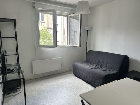 Location / Studio meublé - Photo 2