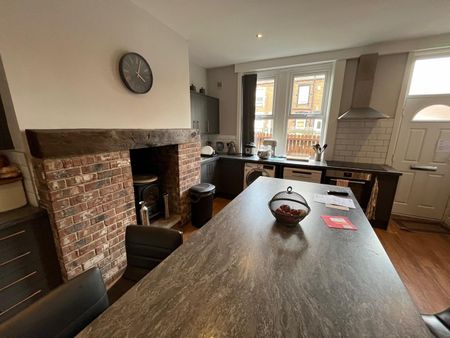 Room in a Shared House, Clifford Place, LS27 - Photo 4