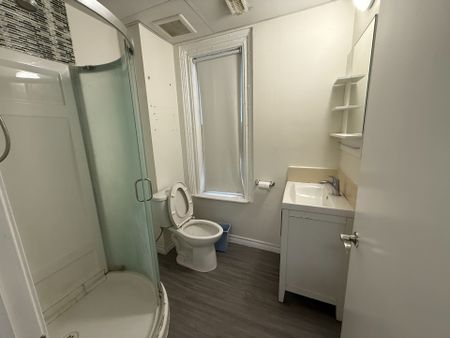 For Lease - 567 Yonge Street Unit# 3, Toronto, Ontario - Photo 3
