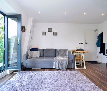 Flambard Way, Godalming, Surrey, GU7 - Photo 6