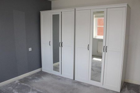 3 bedroom terraced house to rent - Photo 3