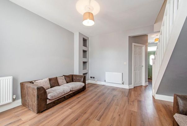 4 bedroom terraced house to rent - Photo 1