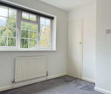 4 bedroom detached house to rent - Photo 4