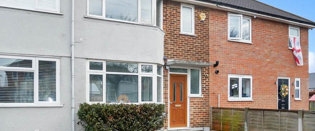 2 bedroom terraced house to rent - Photo 1